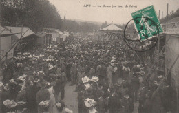 Delcampe - CPA-84-APT-Le Cours (un Jour De Foire)-Animée - Apt