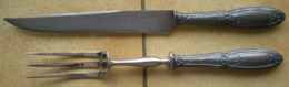 Delcampe - Couverts Anciens à Découper 1 COUTEAU Et 1 FOURCHETTE Manches En Argent Fourré Poinçon Minerve - Plata