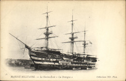 Delcampe - CPA Bateau Marine Militaire Le Navire Ecole La Bretagne - Hausboote