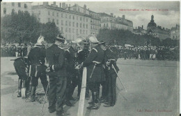 Delcampe - Démonstration Du Raccord Anglais Par Les Pompiers Anglais - Feuerwehr