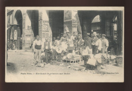 Delcampe - 75 - PARIS - 1ER - SERIE PARIS VECU - MARCHANDS DE PRIMEURS AUX HALLES - Paris (01)