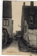 Delcampe - Courtenay Rue De La Poterne - Courtenay