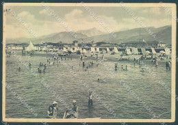 Delcampe - Lucca Forte Dei Marmi Spiaggia PIEGA ANGOLO FG Cartolina JK3170 - Lucca