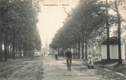 Delcampe - [-20%] BELGIQUE - Tessenderloo - Reydt - Route - Vélo - Tour - église - Arbre - Animé - G Theys - 1913 - Carte Postale A - Tessenderlo