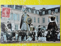 Delcampe - CPA - 59 - NORD - DOUAI - GAYANT ET SA FAMILLE - CARTE COLORISÉE - Douai