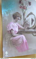 Delcampe - Fantaisie FEMME - Ravissante Jeune Fille A La Robe Rose Au Miroir "VIVE SAINTE CATHERINE" - St. Catherine