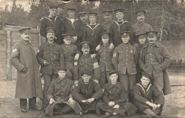Delcampe - MILITARIA - Uniforme - Soldats - England - Yorkskire - Carlton - Chapeau - Carte Postale Ancienne - Uniformes