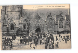 Delcampe - DOUARNENEZ - La Sortie D'une Noce De L'Eglise De Ploaré - 97 - Très Bon état - Douarnenez