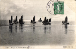 Delcampe - CPA Cayeux Sur Mer Barques De Peche En Pleine Mer - Cayeux Sur Mer