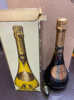 Delcampe - Champagne De Venoge Cuvée Des Princes 1976 Con Scatola Originale Rare Vintage - Champagner & Sekt