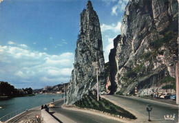 Delcampe - BELGIQUE - Dinant Sur Meuse - Rocher Bayard - Animé - Parking - Voiture - Transport - Edit Nels - Carte Postale - Dinant