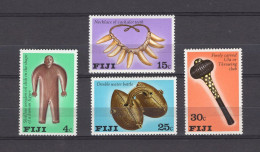 Delcampe - Fiji Serie 4v 1978 Fijian Artifacts MNH - Fiji (1970-...)