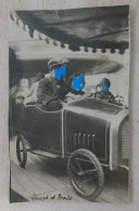 Delcampe - Photographie - Enfants Dans Carousel - 12.5/9Cm - 2 Scans - Cámaras Fotográficas
