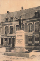 Delcampe - 02  VERVINS LE MONUMENT - Vervins