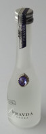 Delcampe - Miniature Bottle Of Pravda Vodka. Made In Poland In 2013. - Mignonettes