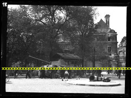Delcampe - ° 75 ° PARIS ° 2 Septembre 1944 - Un Tank Allemand Au Luxembourg, Après La ... ° Plaque De Verre Négative 9 X 12 ° - Glass Slides