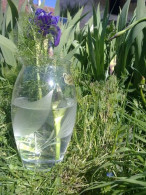 Delcampe - Vase En Cristal Avec Motif Floral Taillé à La Main Hauteur 22 Cm Diamètre 10 - Otros & Sin Clasificación