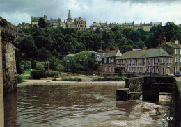 Delcampe - 35 FOUGERES LE NANCON AU PIED DU CHATEAU - Fougeres