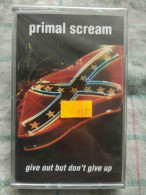 Delcampe - Primal Scream Give Out But Don't Give Up Cassette Audio-K7 NEUVE SOUS BLISTER - Audio Tapes