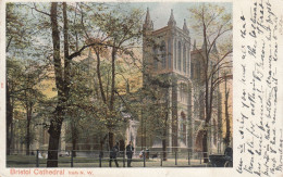 Delcampe - CPA Angleterre Bristol Cathedral From N.W. Carte Postale Ancienne Colorisée  Peacock Brand - Bristol