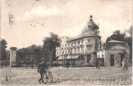 Delcampe - FR92 SAINT CLOUD - CLC 4 - Grilles De La Place D'armes - Animée  Belle - Saint Cloud