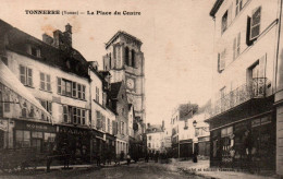 Delcampe - TONNERRE, LA PLACE DU CENTRE, COMMERCES, ANIME   REF 40723 - Tonnerre