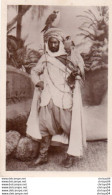 Delcampe - 5V2Ch  Algérie Un Fauconnier Faucon Chasse - Männer