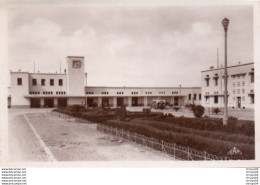 Delcampe - 5V5HYO   Maroc Oujda Gare Et Bureaux Des Douanes - Oujda