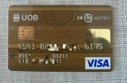 Delcampe - Singapore UOB Bank VISA Gold Card,chip Card, Metro Department Store - Tarjetas De Crédito (caducidad Min 10 Años)