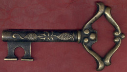 Delcampe - ** DECAPSULEUR  BRONZE ** - Destapador/abrebotellas