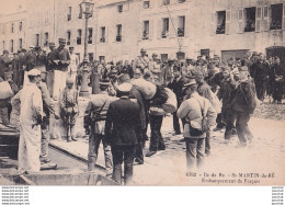 Delcampe - E13-17) ILE DE RE - SAINT MARTIN DE RE - EMBARQUEMENT  DE  FORCATS  - ( 2 SCANS ) - Saint-Martin-de-Ré