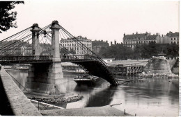 Delcampe - 5 CARTES PHOTOS LYON - Hausboote