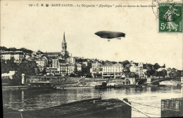 Delcampe - CPA Parc De Saint Cloud Le Dirigeable Republique Passe Au Dessus De Saint Cloud Zeppelin - Saint Cloud