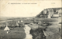 Delcampe - CPA Arromanches La Grande Cale A Maree Basse - Arromanches
