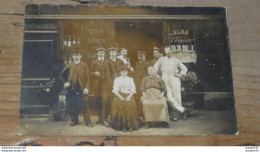 Delcampe - Carte Photo à Identifier,  Commerce De VINS  ................ 19362 - A Identificar