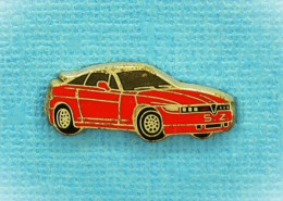 Delcampe - PIN'S //  ** ALFA-ROMÉO SZ / ZAGATO / VOITURE DE SPORT ITALIENNE ** - Alfa Romeo
