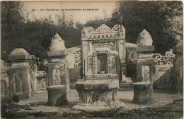 Delcampe - Annam - Tombeau Da Mandarins - Vietnam