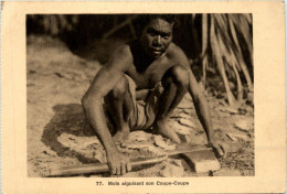 Delcampe - Mois Aiguisant Son Coupe-Coupe - Vietnam