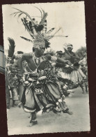 Delcampe - Danse De Guerrier MWEKA  Circulée 1955  Très Fraiche - Belgisch-Kongo