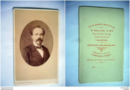 Delcampe - PHOTO CDV HOMME ELEGANT MOUSTACHE MODE Cabinet GALLAS A CHARTRES - Alte (vor 1900)