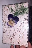 Delcampe - CPA , Pensée , Collage , Victorine (écrite ) - Blumen
