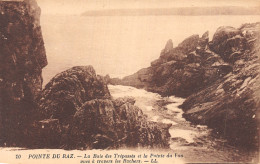 Delcampe - 29-LA POINTE DU RAZ LA BAIE DES TREPASSES ET LA POINTE DU VAN-N°5139-F/0197 - La Pointe Du Raz