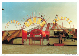 Delcampe - AHRP10-0910-CIRQUE - Cirque Arlette Gruss - 1990 - Caisse - Entrée Et Chapiteau - Zirkus