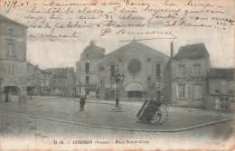 Delcampe - LOUDUN : PLACE SAINTE CROIX - Loudun