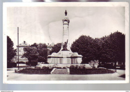 Delcampe - 08 - SEDAN - MONUMENT AUX MORTS - - Sedan