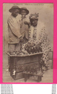 Delcampe - CPA (Réf: Z 4274) 971 - Guadeloupe - Basse-Terre Marchands De Tablettes De Cocos  (animée) - Basse Terre