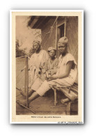 Delcampe - CO-BFP1-0762-CAMEROUN - Métier à Tisser Des Petits Bamouns - Kamerun