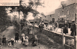 Delcampe - CPA - La ROCHE-BERNARD - La Promenade De La Garenne (Marché) - Edition Vassellier - La Roche-Bernard