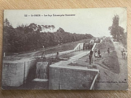 Delcampe - CPA 62 Saint Omer, Les Sept écluses Près L'Ascenseur (pk110532) - Saint Omer