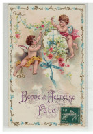 Delcampe - ANGE #17462 ANGELOT ACCROCHANT DES FLEURS SUR UN DECOR ART NOUVEAU BONNE ET HEUREUSE FETE - Engel